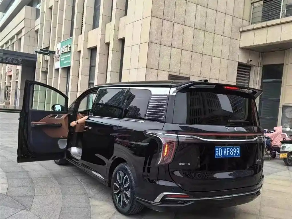 HONGQI HQ9 2023