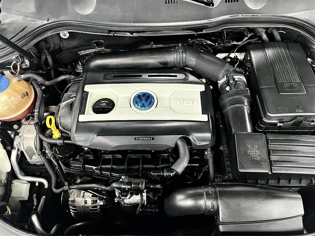 VOLKSWAGEN MAGOTAN 2016