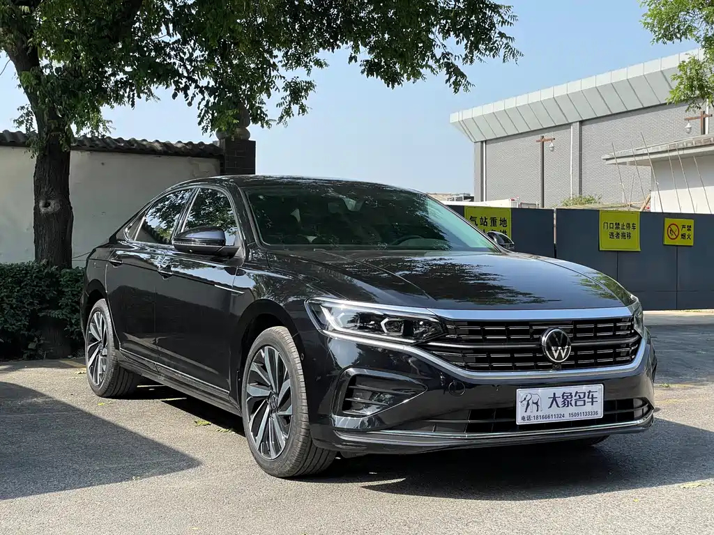 VOLKSWAGEN PASSAT 2022