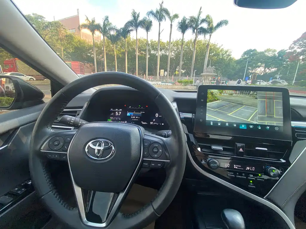 TOYOTA CAMRY 2021