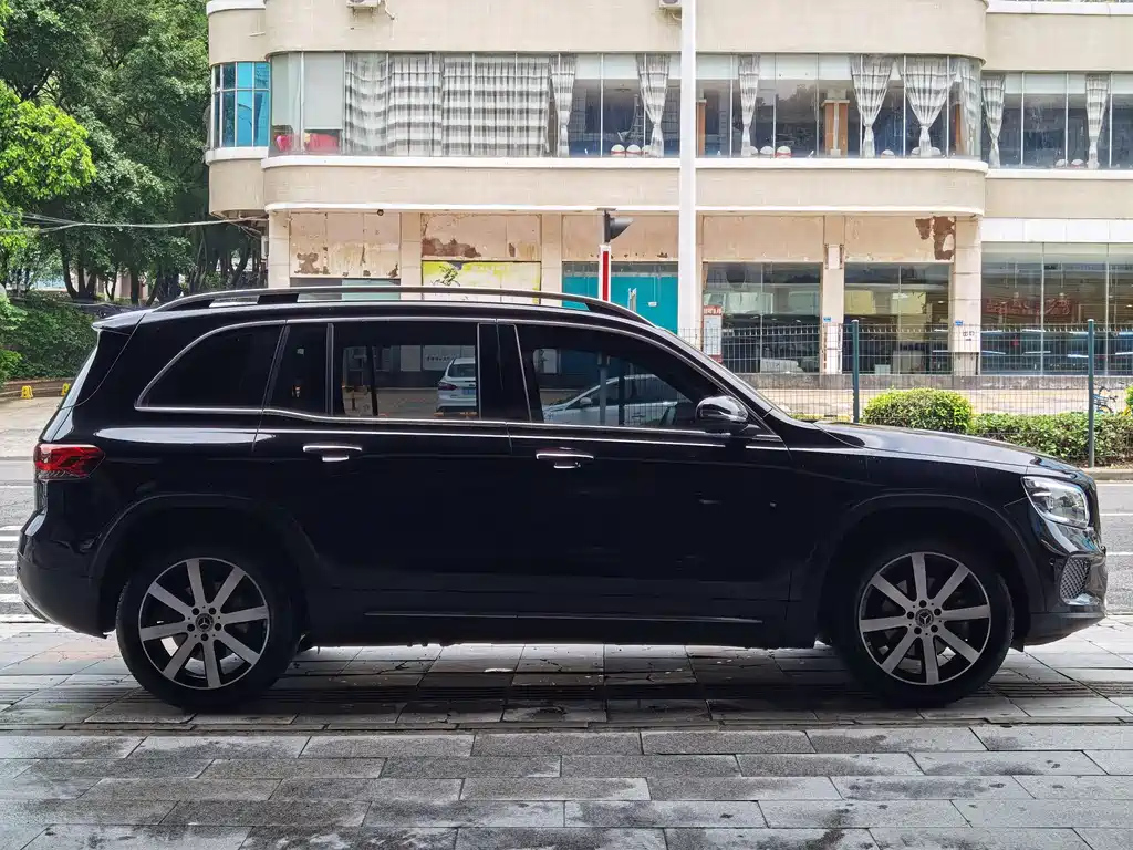 MERCEDES BENZ GLB 2020