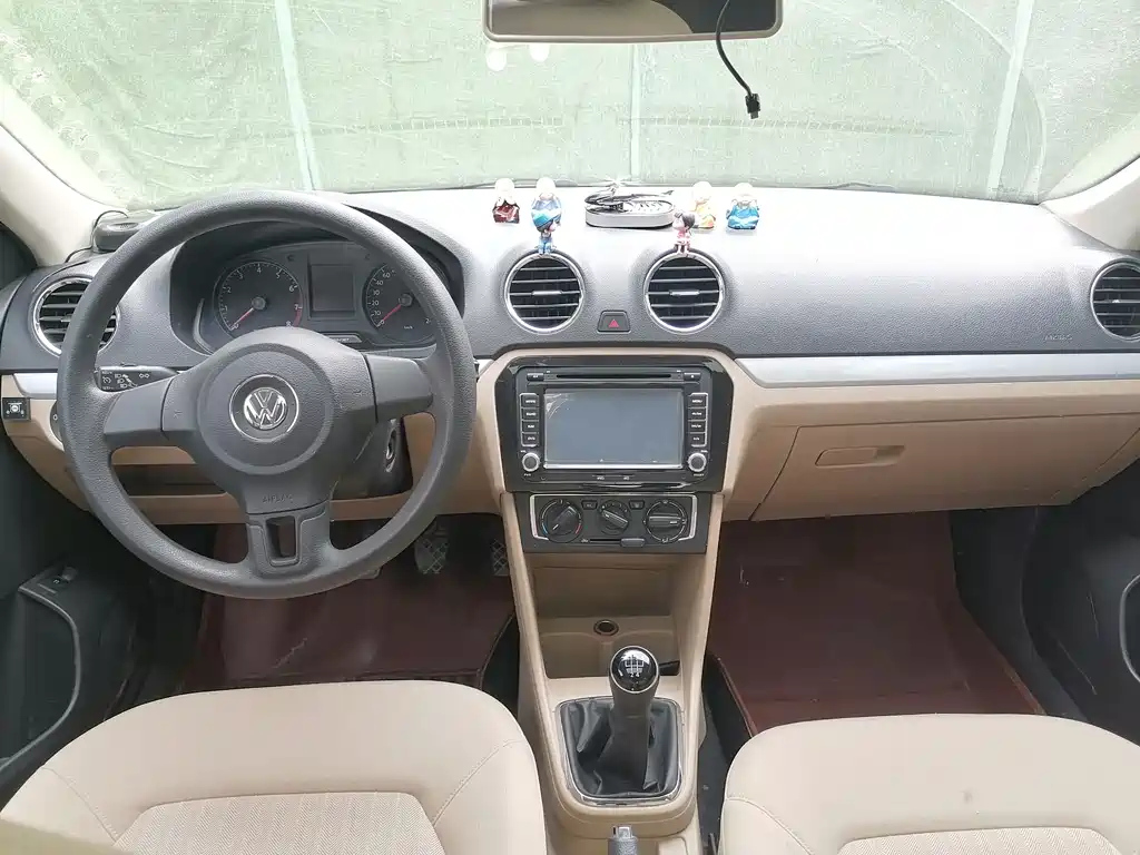 VOLKSWAGEN JETTA 2015