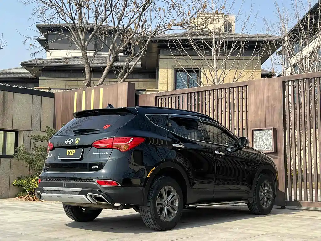 HYUNDAI SANTAFE 2014