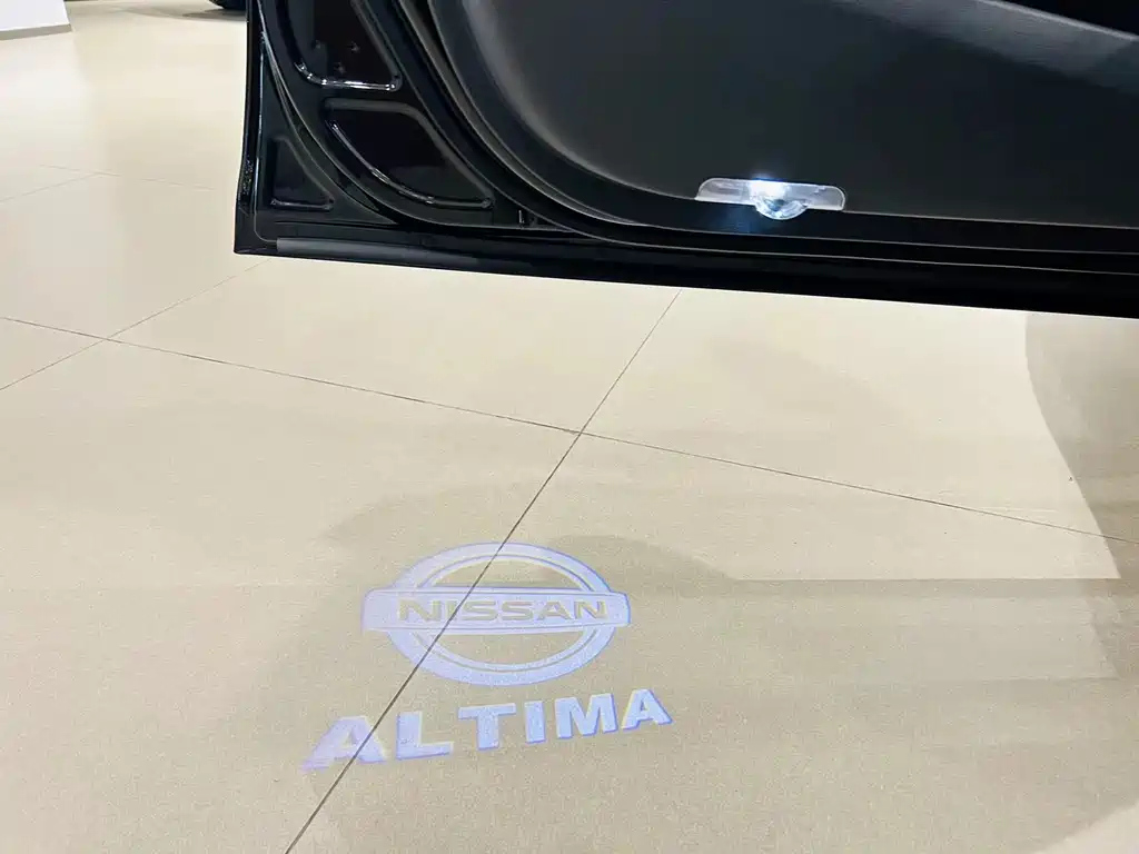NISSAN TEANA 2022