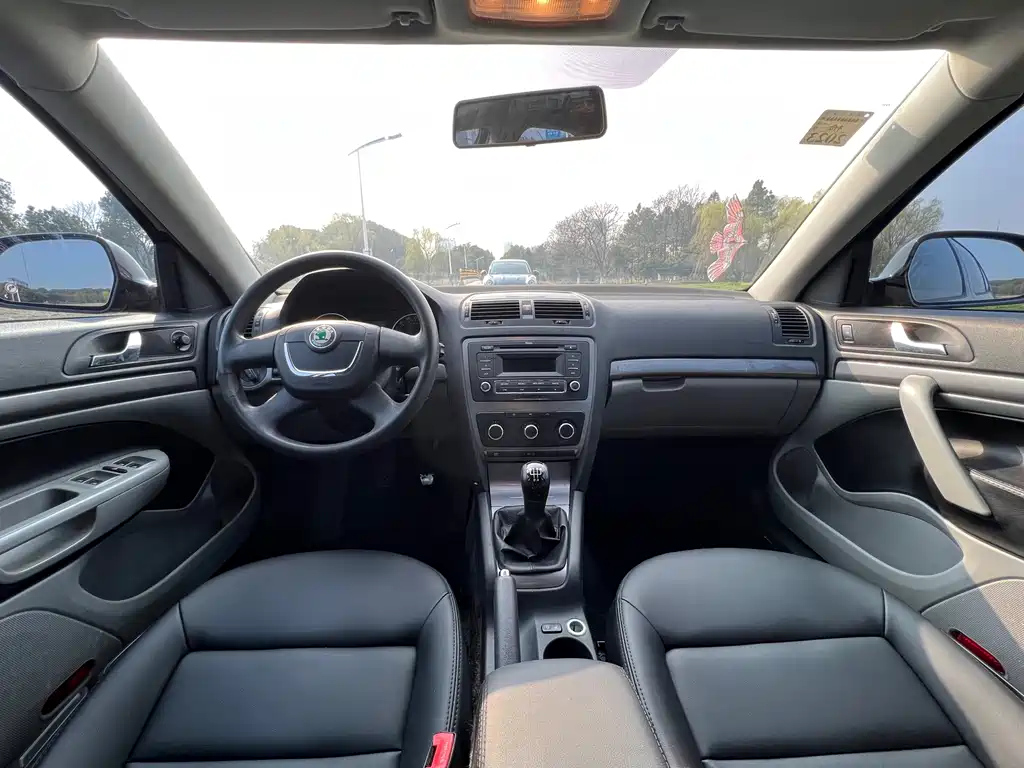 SKODA OCTAVIA 2013