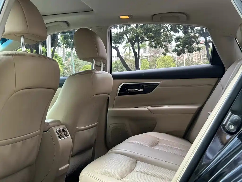 NISSAN TEANA 2017