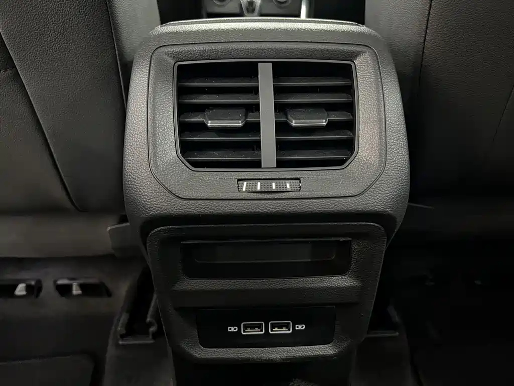 VOLKSWAGEN TAYRON 2021
