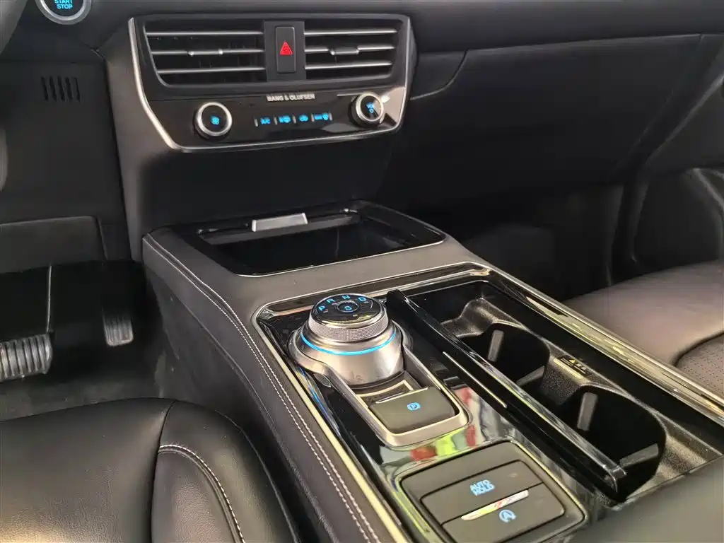 FORD EDGE 2022