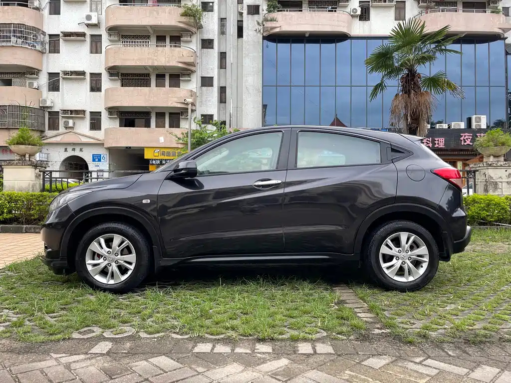 HONDA VEZEL 2017