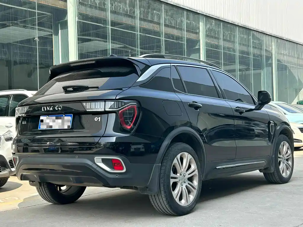LYNK&CO 01 2018