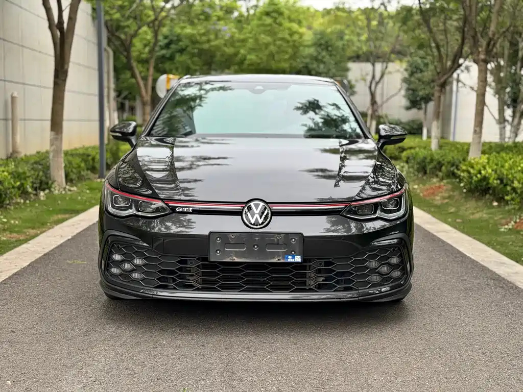 VOLKSWAGEN GOLF GTI 2021