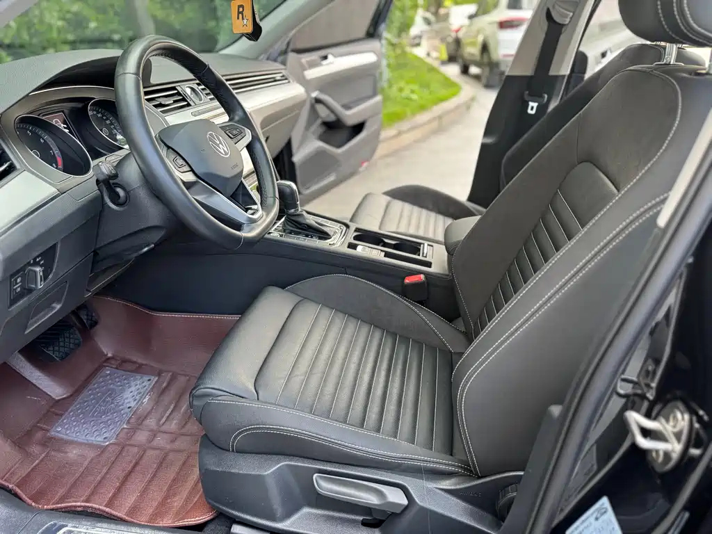 VOLKSWAGEN MAGOTAN 2022