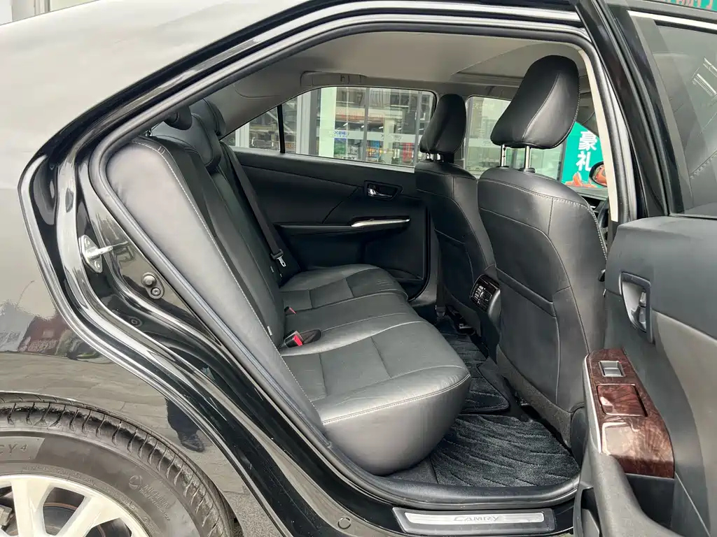 TOYOTA CAMRY 2017
