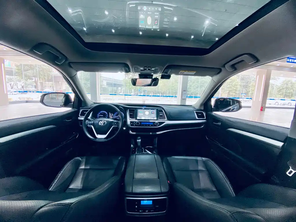 TOYOTA HIGHLANDER 2018