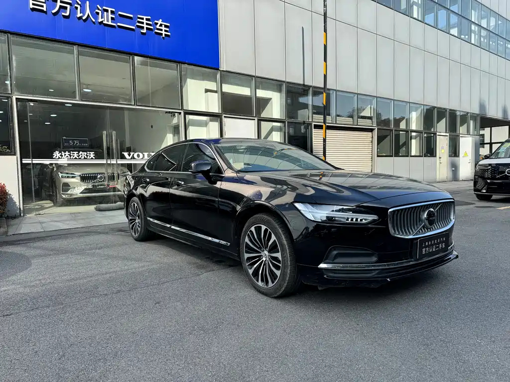 VOLVO S90 2022