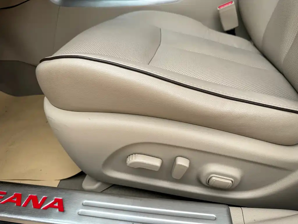 NISSAN TEANA 2015
