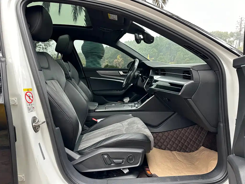 AUDI A6L 2020