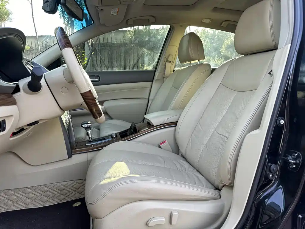 NISSAN TEANA 2012