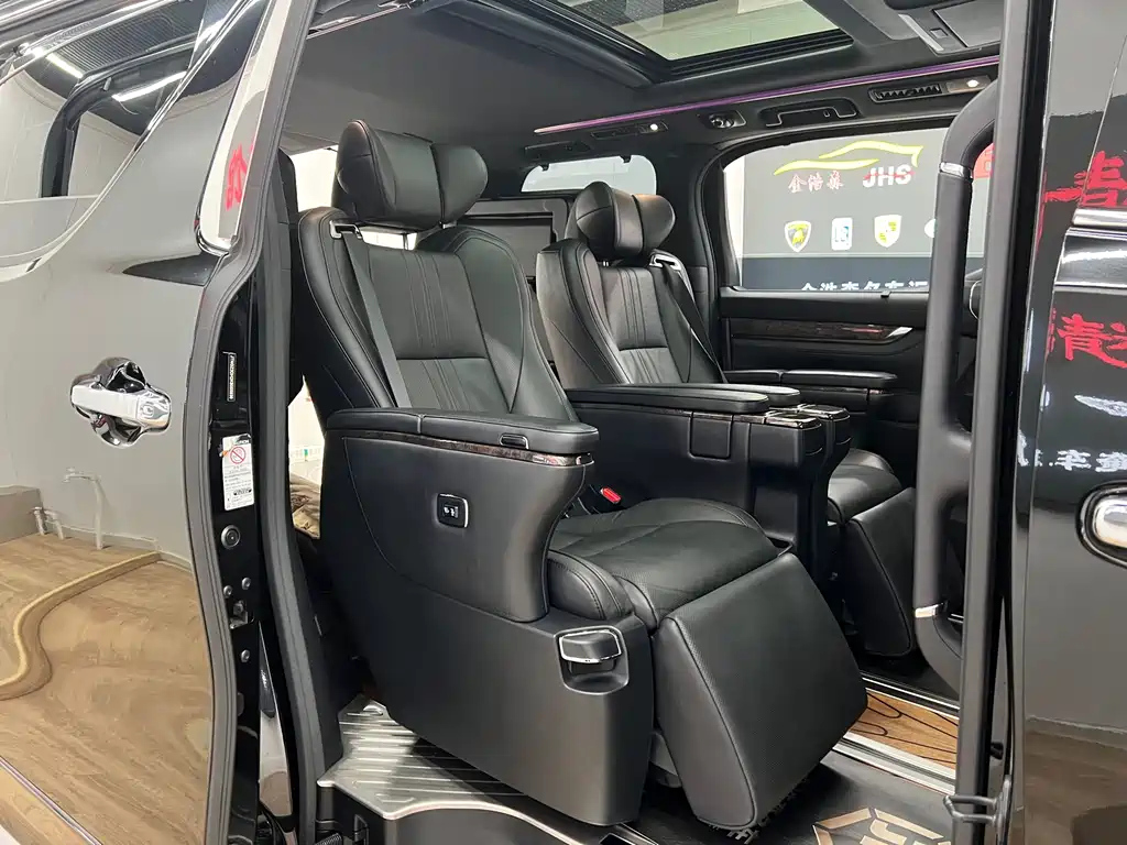 TOYOTA ALPHARD 2020