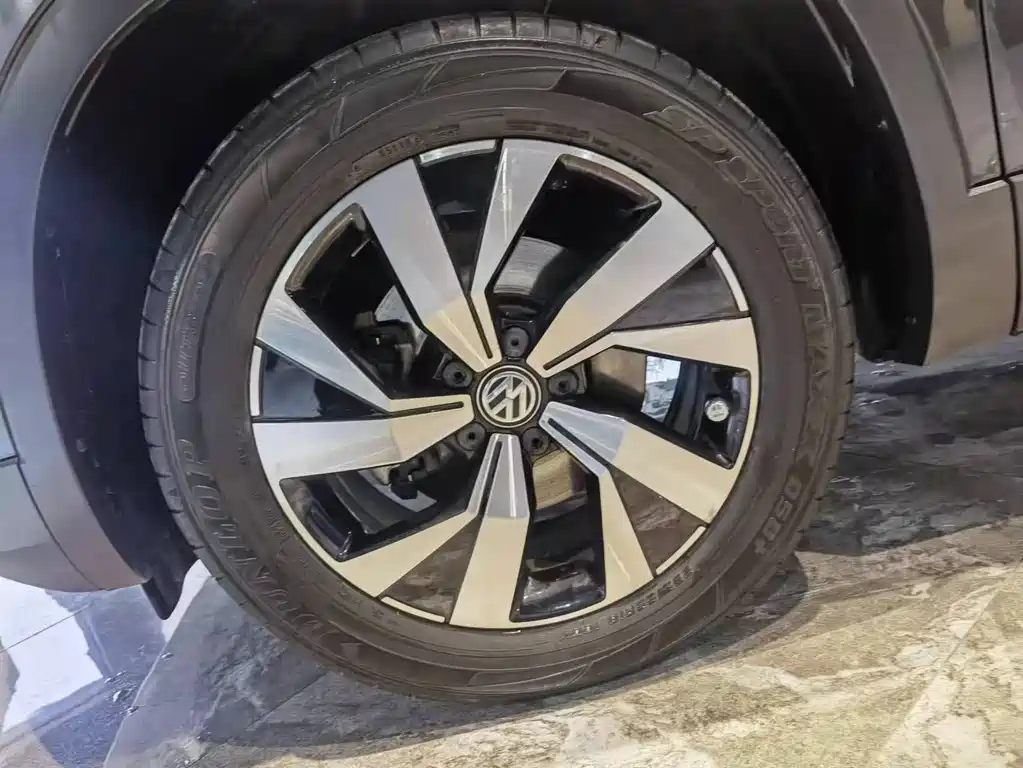VOLKSWAGEN TAYRON 2020