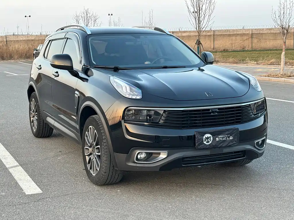 LYNK&CO 01 2020