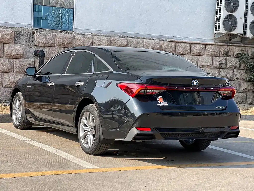 TOYOTA AVALON 2022