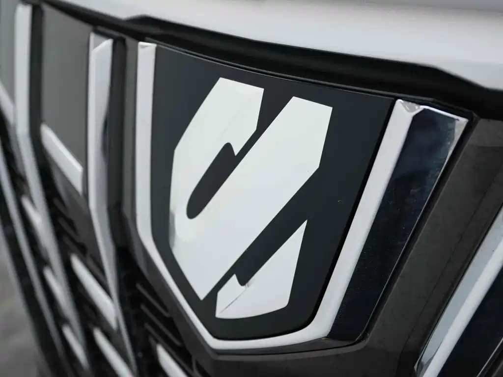 TOYOTA ALPHARD 2018