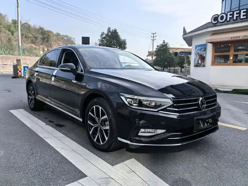 VOLKSWAGEN MAGOTAN 2021
