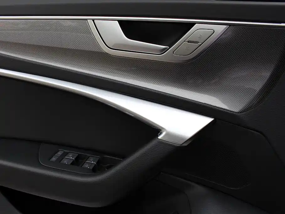AUDI A6L 2023