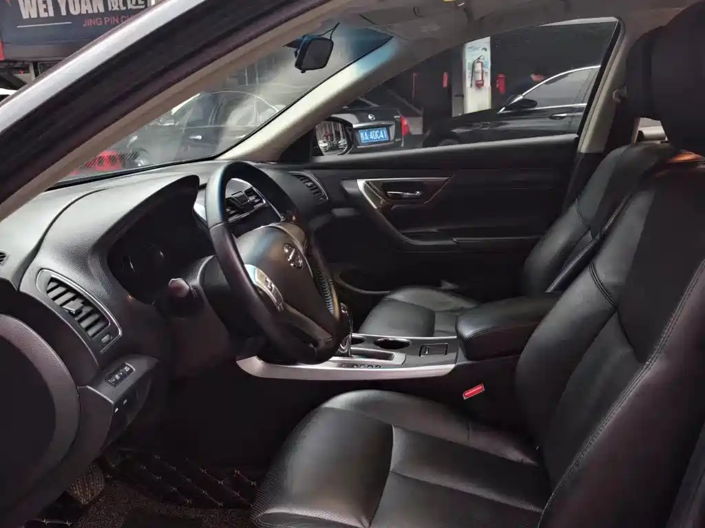 NISSAN TEANA 2016