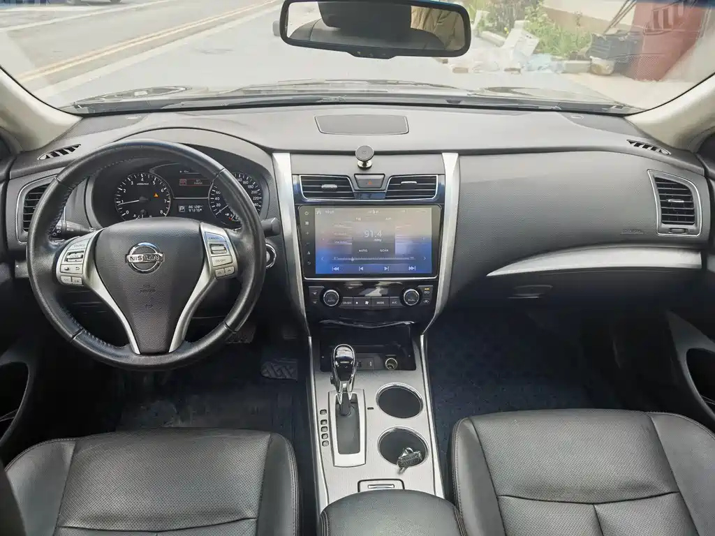 NISSAN TEANA 2018