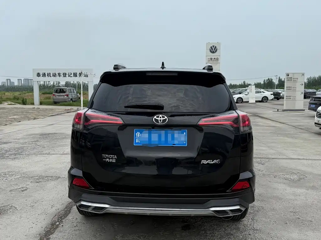 TOYOTA RAV4 RONGFANG 2016