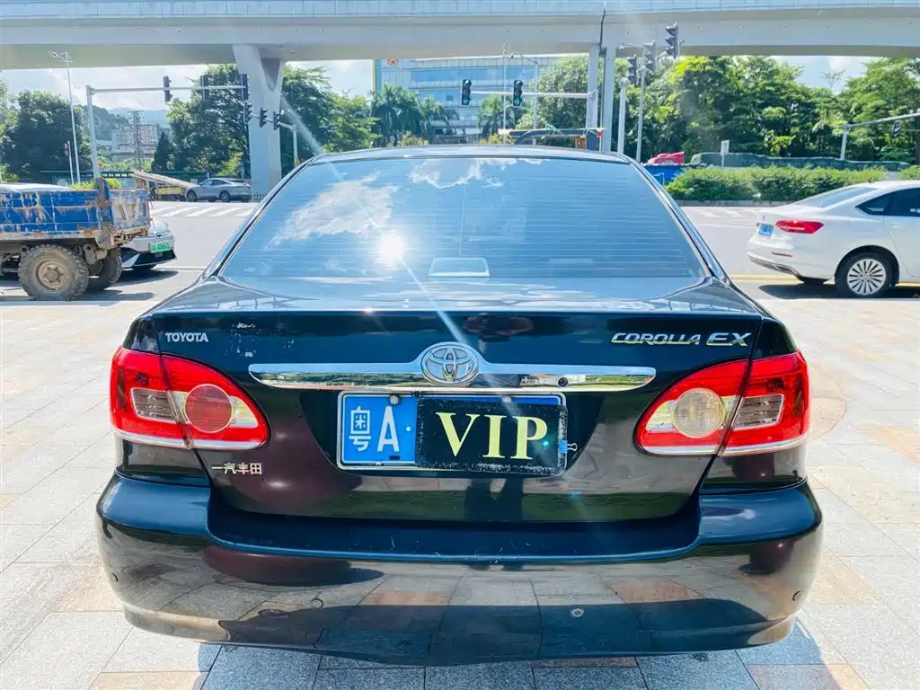 TOYOTA COROLLA 2012