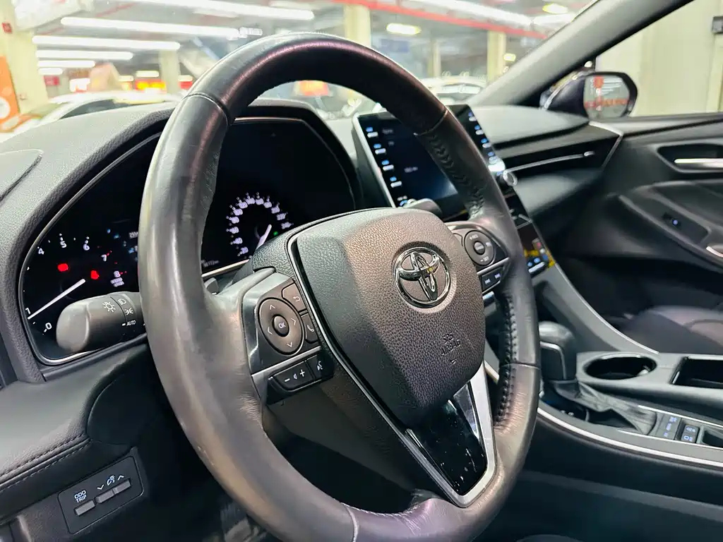 TOYOTA AVALON 2021