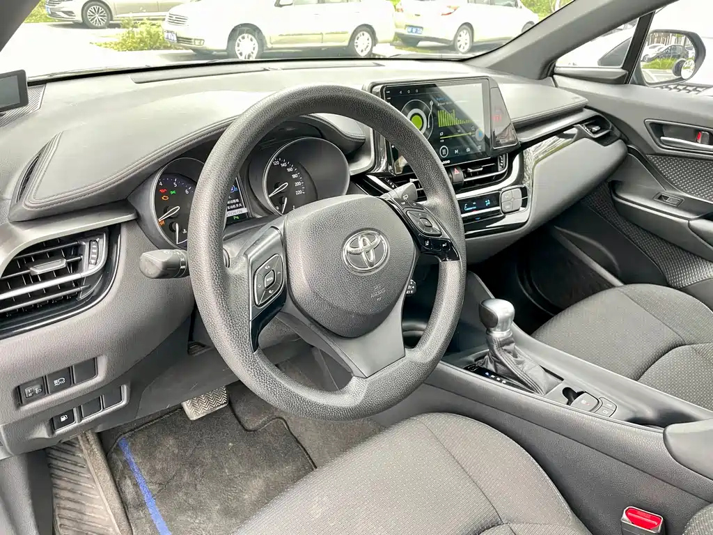 TOYOTA C-HR 2020