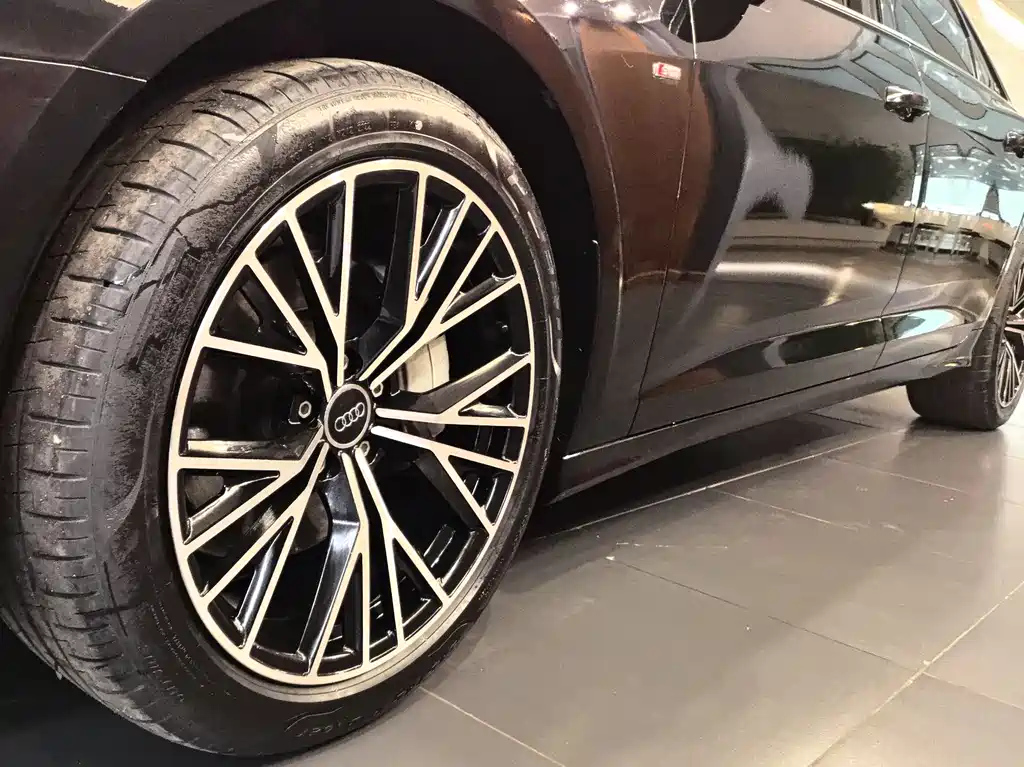 AUDI A6L 2021