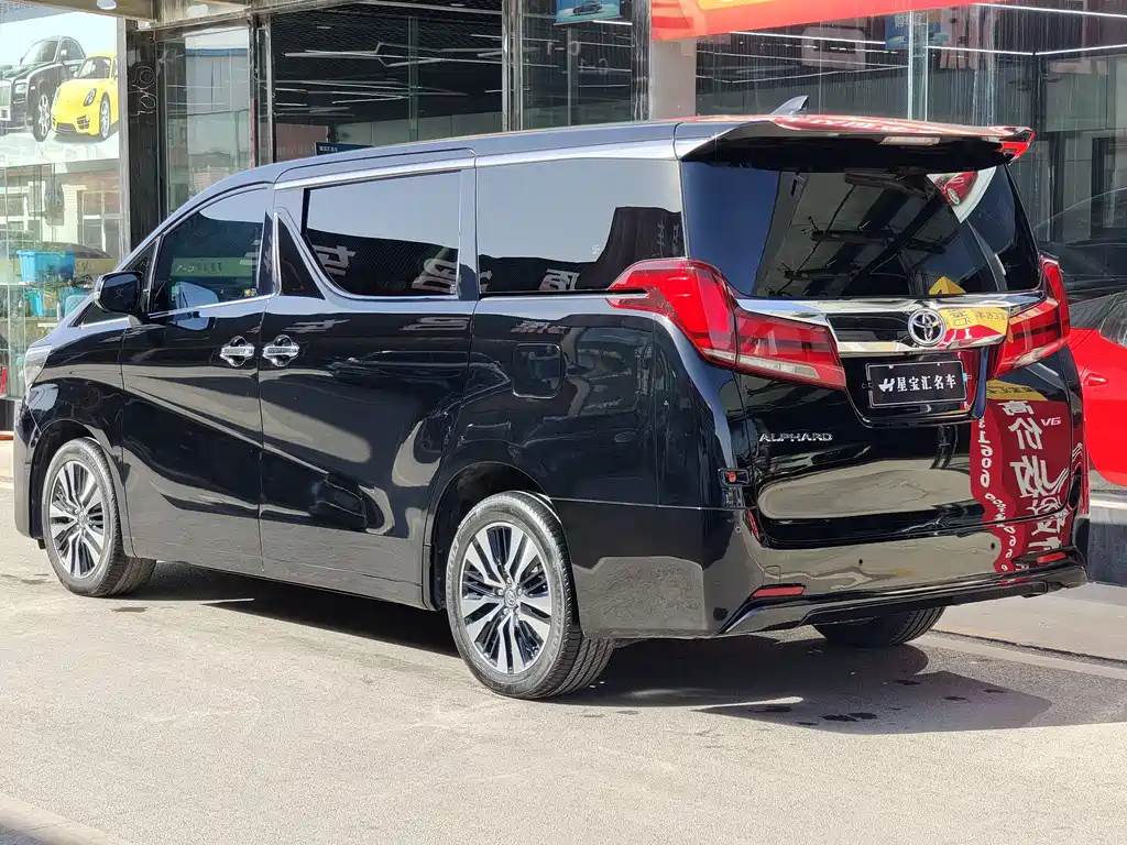 TOYOTA ALPHARD 2018