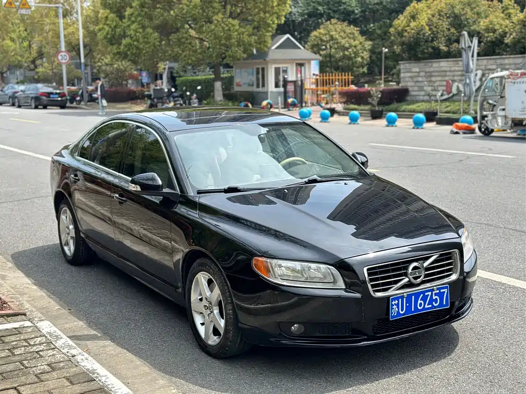 VOLVO S80L 2012