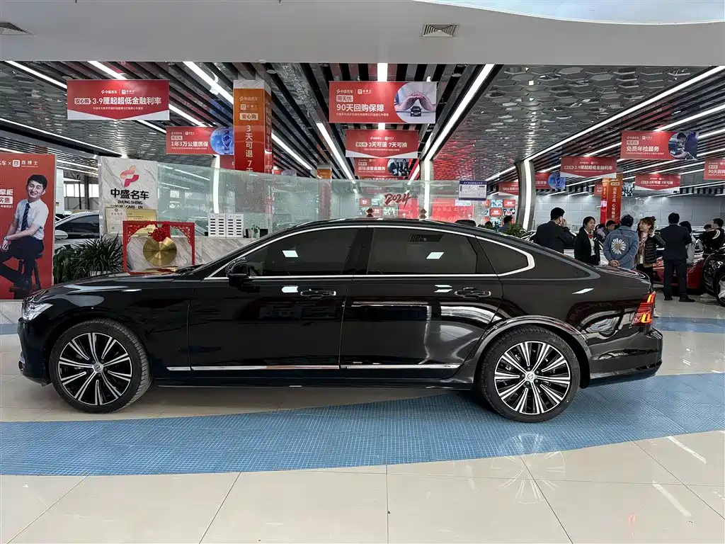 VOLVO S90 2022