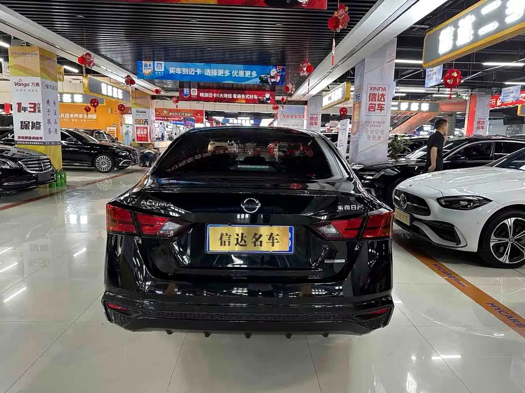 NISSAN TEANA 2021
