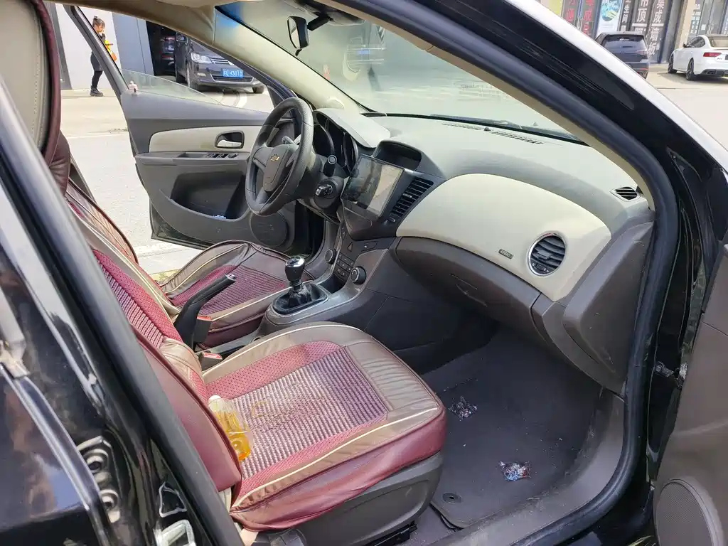 CHEVROLET CRUZE 2015