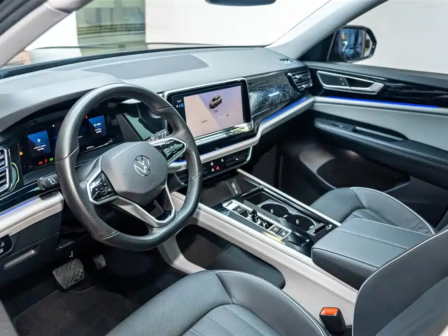 VOLKSWAGEN TOURAN 2021
