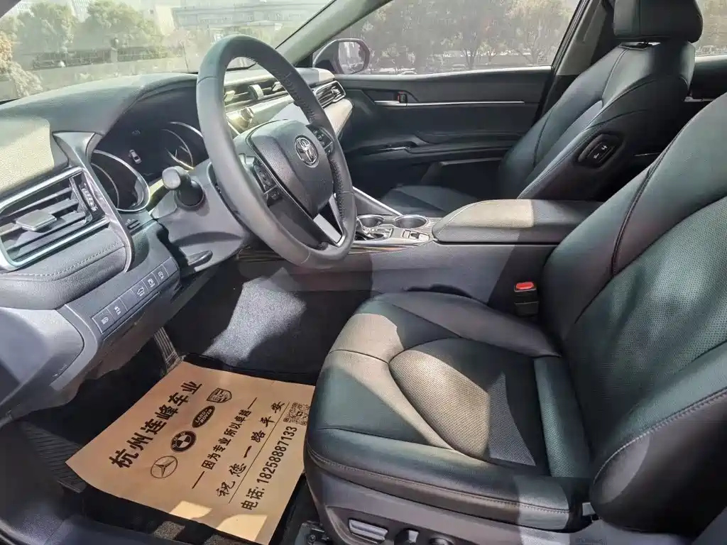 TOYOTA CAMRY 2021