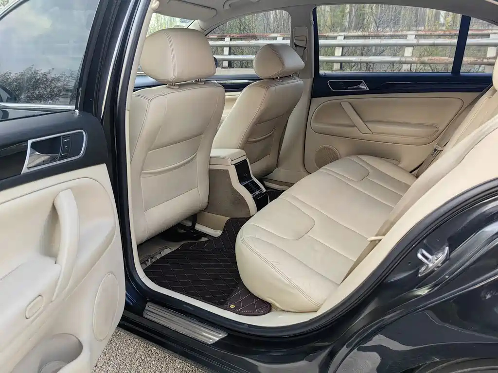 VOLKSWAGEN OTHER 2011