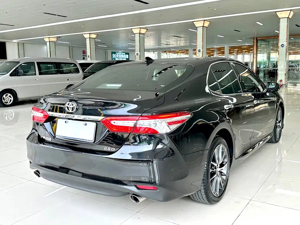 TOYOTA CAMRY 2022