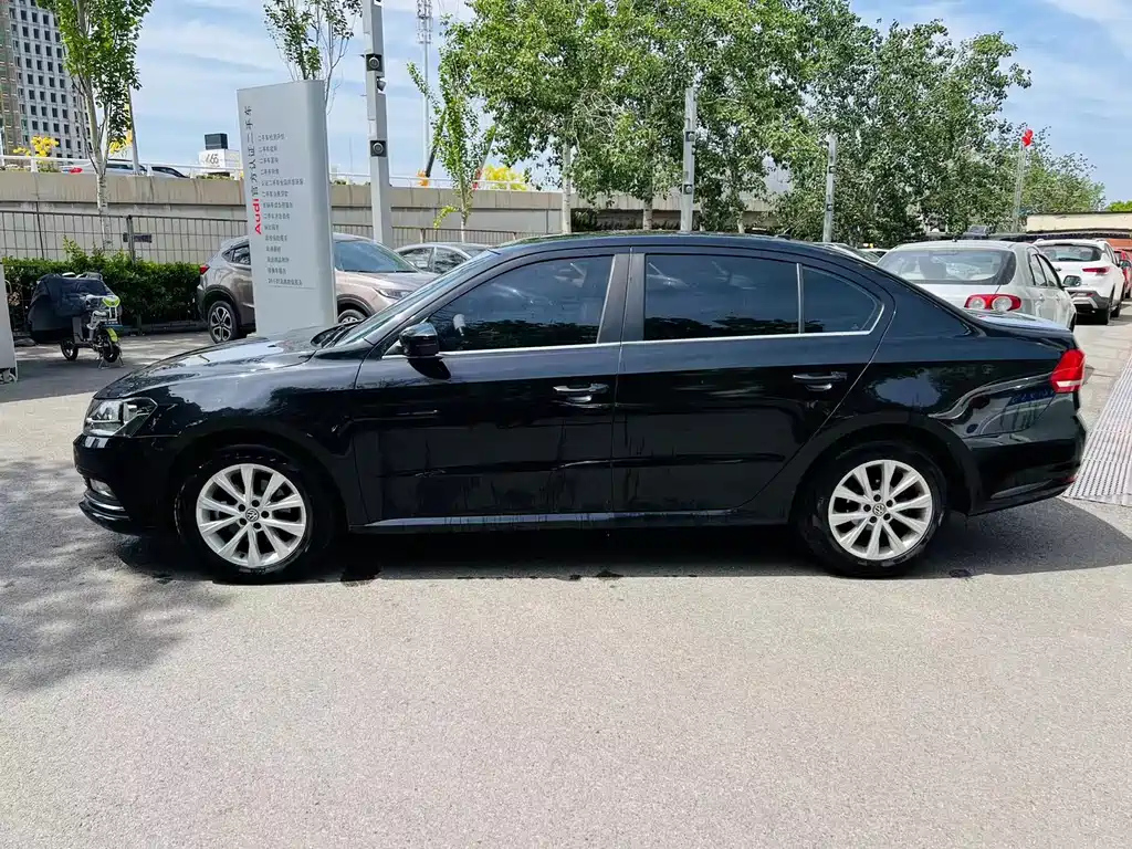 VOLKSWAGEN LAVIDA 2018