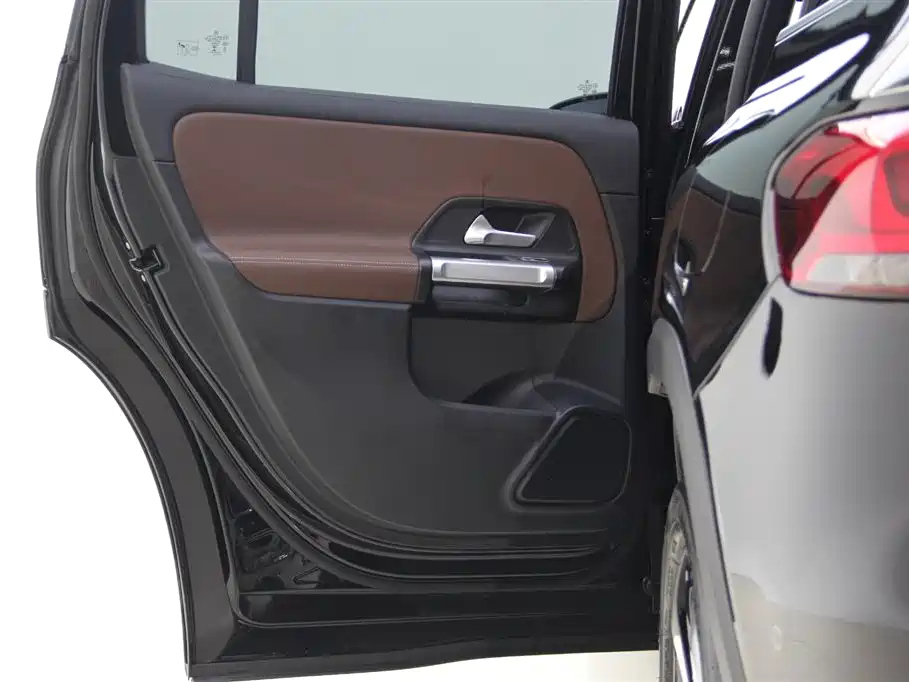 MERCEDES BENZ GLB 2022