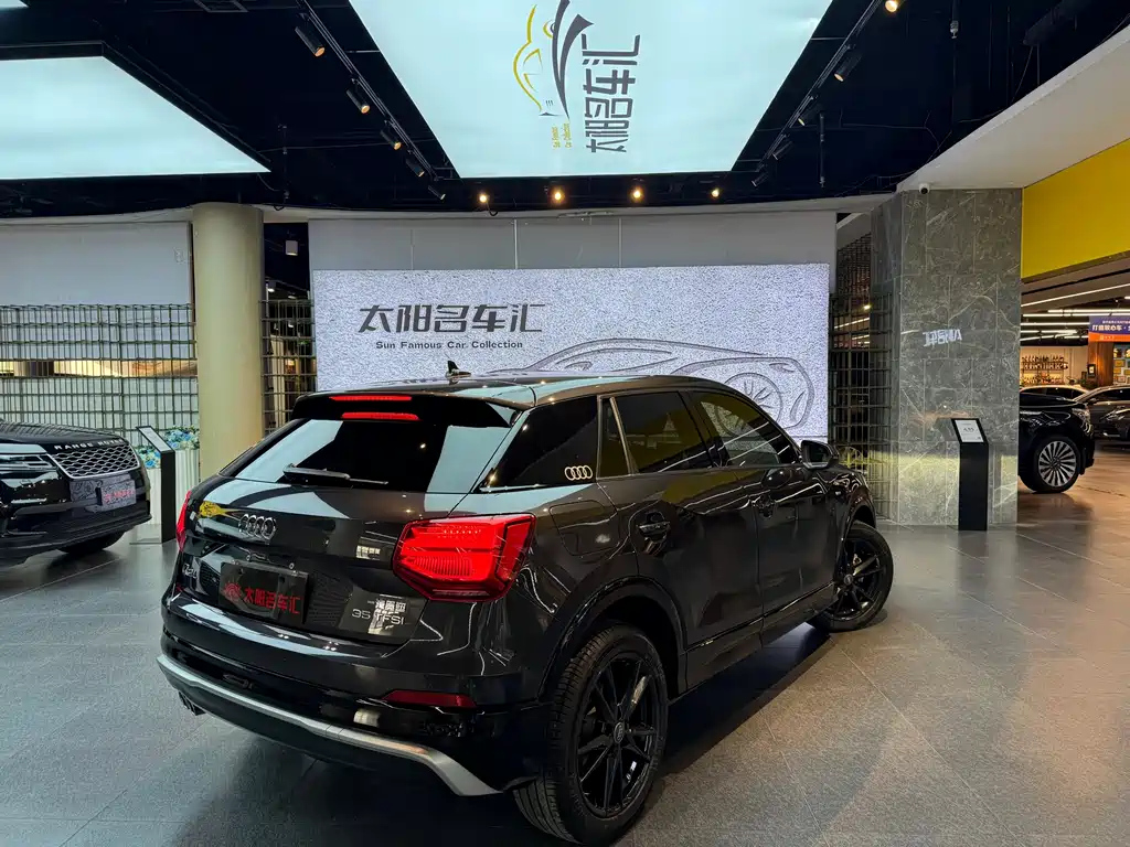 AUDI Q2L 2020