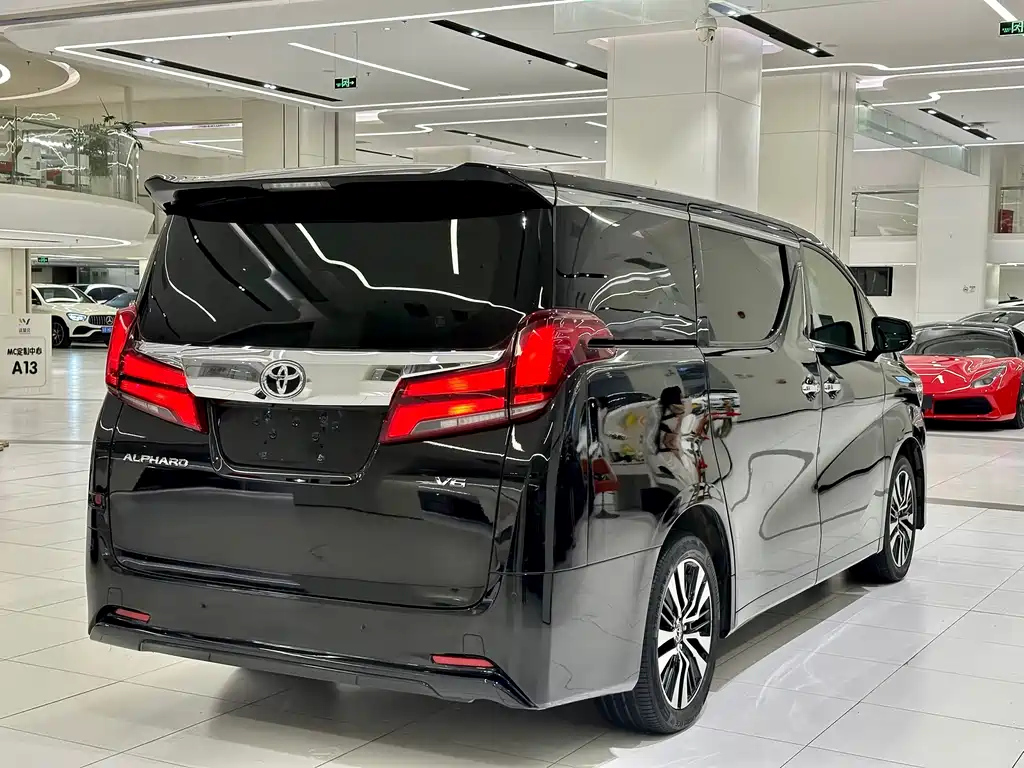 TOYOTA ALPHARD 2019