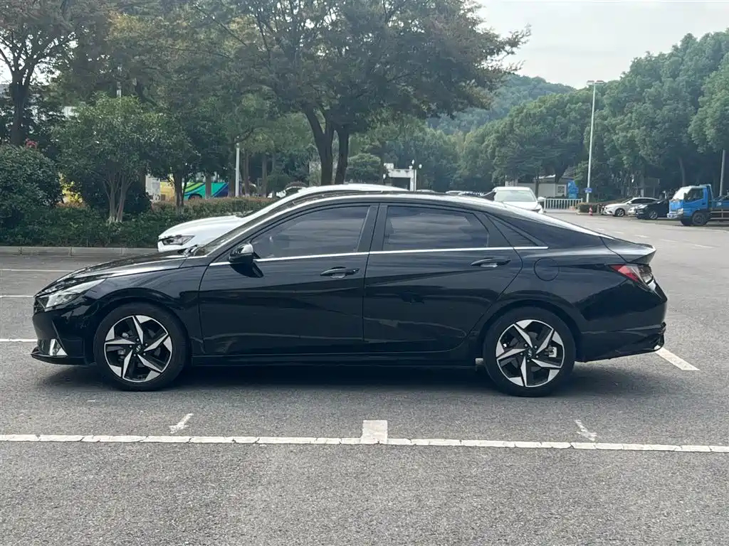 HYUNDAI ELANTRA 2021